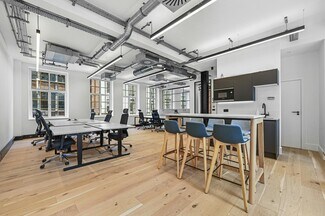 Plus de détails pour 93-95 Wardour St, Londres - Bureau à louer