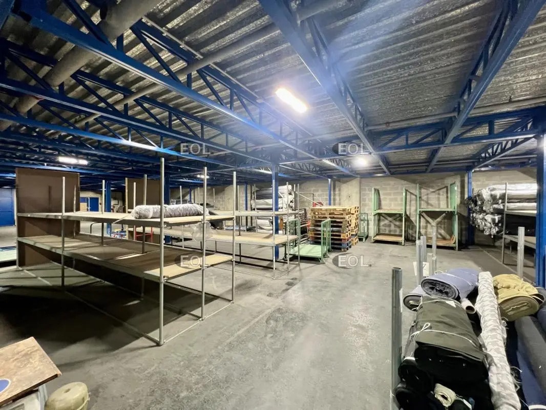 Industrial in Montreuil for sale Interior Photo- Image 1 of 1