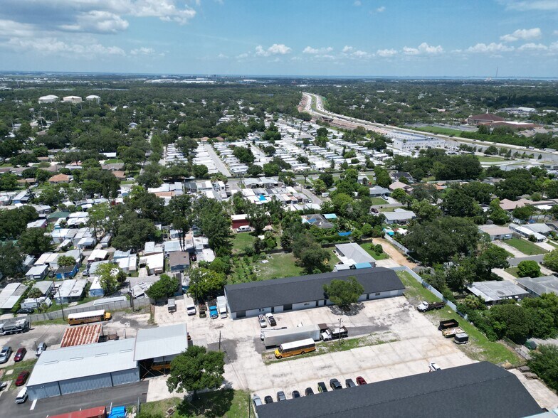 5601 Haines Rd, Saint Petersburg, FL à louer - Photo du bâtiment - Image 2 de 8
