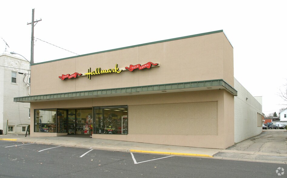 107 S 3rd St, Delavan, WI for sale - Building Photo - Image 2 of 4