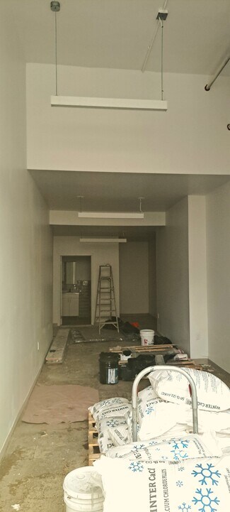 Plus de détails pour 866 Elsmere Pl, Bronx, NY - Commerce de détail à louer