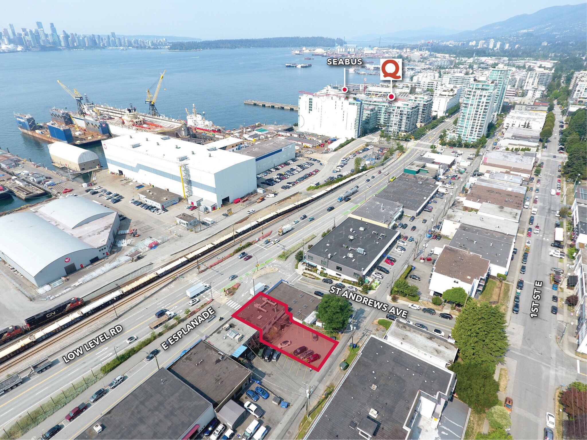 310 E Esplanade, North Vancouver, BC for lease Primary Photo- Image 1 of 2