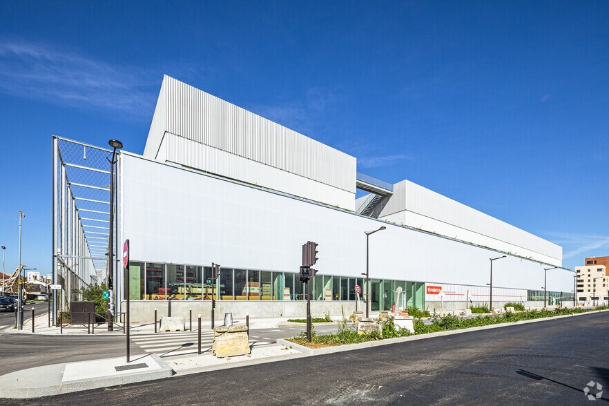 Industriel dans Vitry-sur-Seine à louer - Photo du bâtiment - Image 2 de 3