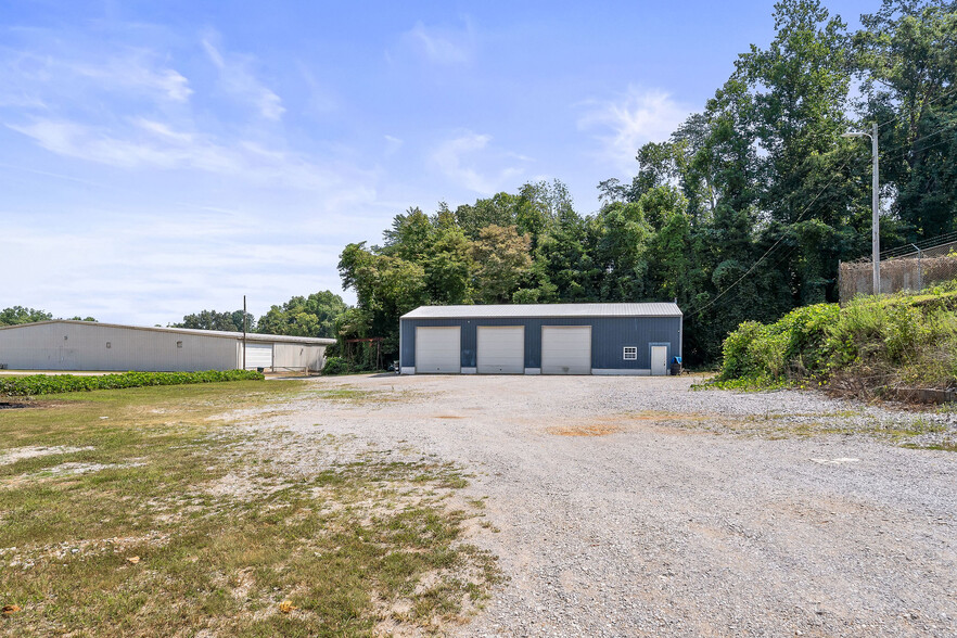 209 Mountain Rd, Livingston, TN à vendre - Photo du b timent - Image 2 de 25