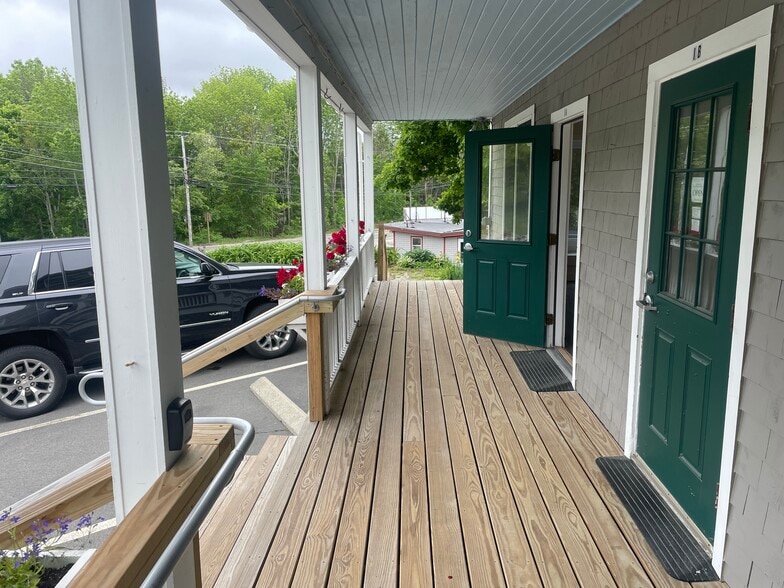 4 Ellsworth Rd, Blue Hill, ME for lease - Building Photo - Image 2 of 3