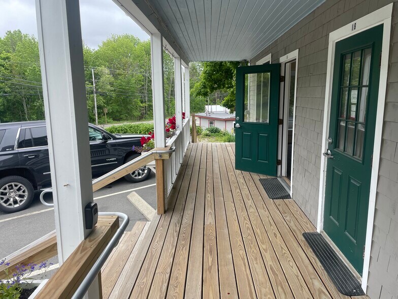 4 Ellsworth Rd, Blue Hill, ME à louer - Photo du bâtiment - Image 2 de 3