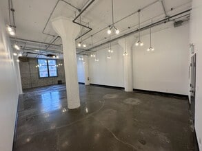 3800 Rue Saint-Patrick, Montréal, QC à louer Photo intérieure- Image 2 de 4