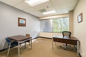 4900 California Ave, Bakersfield, CA for lease Interior Photo- Image 1 of 7