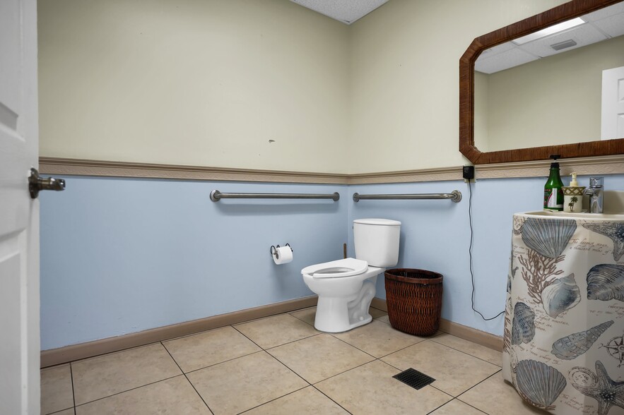 917 NW 31st Ave, Pompano Beach, FL for sale - Building Photo - Image 3 of 34