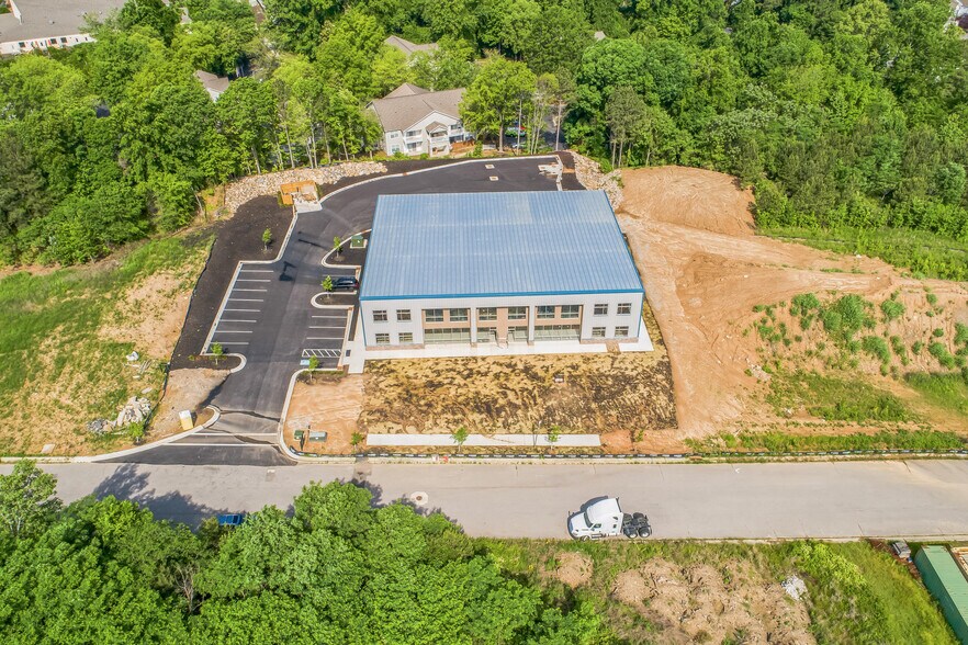 1703 Roundrock Dr, Raleigh, NC à louer - Photo du bâtiment - Image 2 de 7