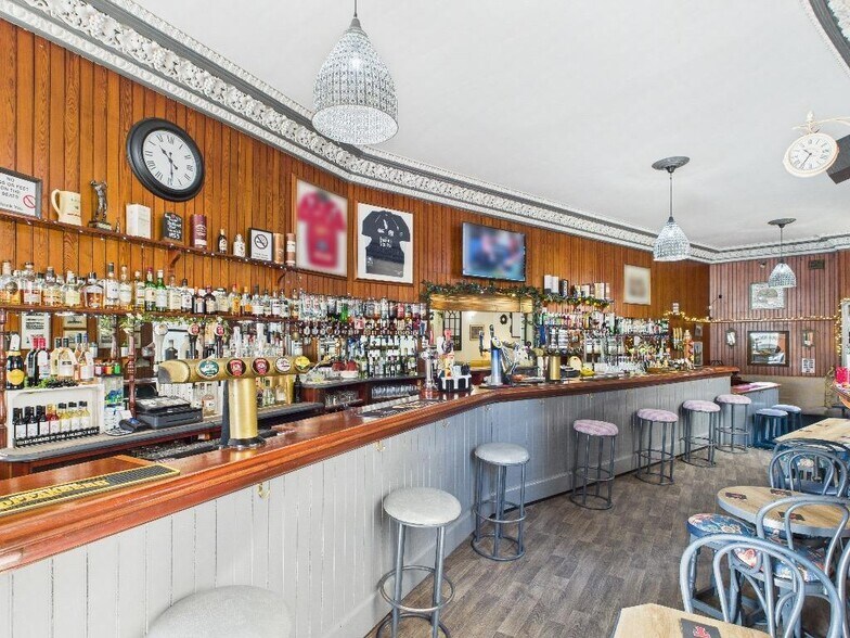 1 Silver St, Hawick à vendre - Photo du bâtiment - Image 3 de 12