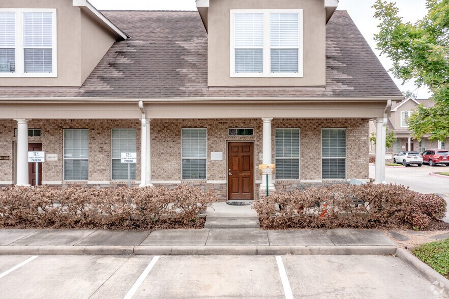 25511 Budde Rd, The Woodlands, TX à louer - Photo du bâtiment - Image 3 de 16