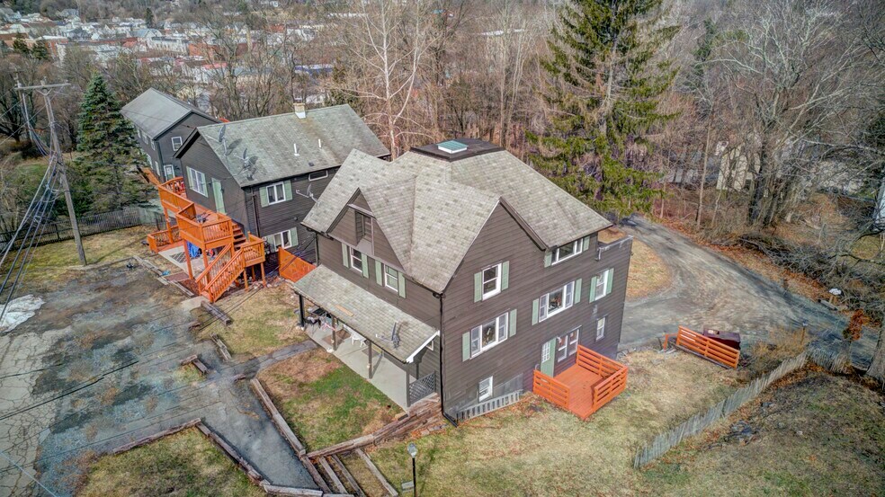 141 Bellemonte Ave, Hawley, PA à vendre - Photo du bâtiment - Image 2 de 118