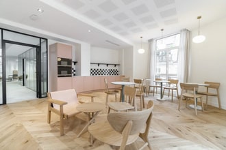 35 Rue Du Louvre, Paris for lease Interior Photo- Image 2 of 7