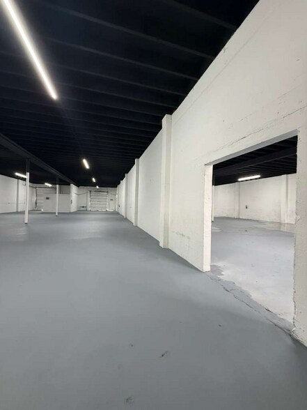 3904 NW 32 Ave, Miami, FL à louer - Photo du bâtiment - Image 3 de 9