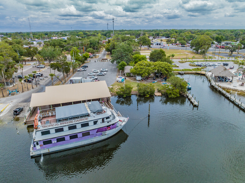 5428 Cotee Ave, Port Richey, FL à vendre - Photo du bâtiment - Image 3 de 38