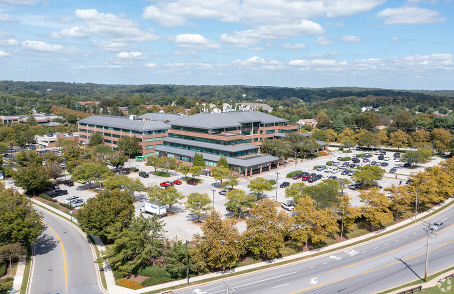 21 Crossroads Dr, Owings Mills, MD for lease - Building Photo - Image 1 of 4