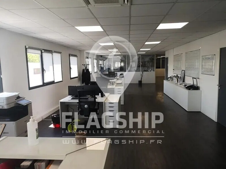 Bureau dans Neuilly-Plaisance à vendre - Photo intérieure - Image 3 de 9