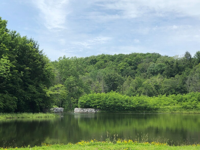 1316 Pit Rd, Java Center, NY à vendre - Photo du bâtiment - Image 2 de 11