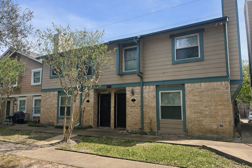 720 Memorial Mews St, Houston, TX for sale - Building Photo - Image 1 of 5