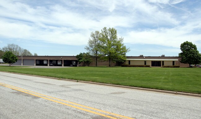 Plus de détails pour 9300 Courtland Dr NE, Rockford, MI - Industriel à louer