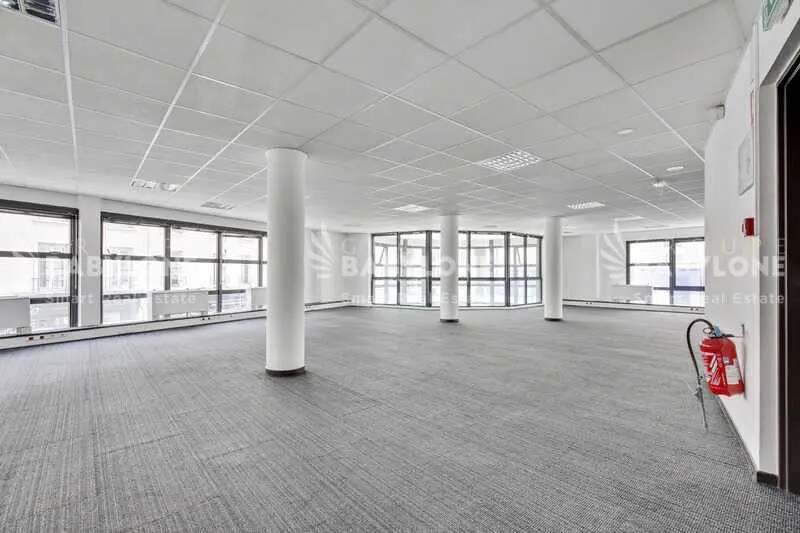 Office in Asnières-sur-Seine for lease - Building Photo - Image 2 of 18