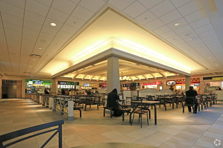 509 Bayfield St, Barrie, ON for lease - Building Photo - Image 1 of 4