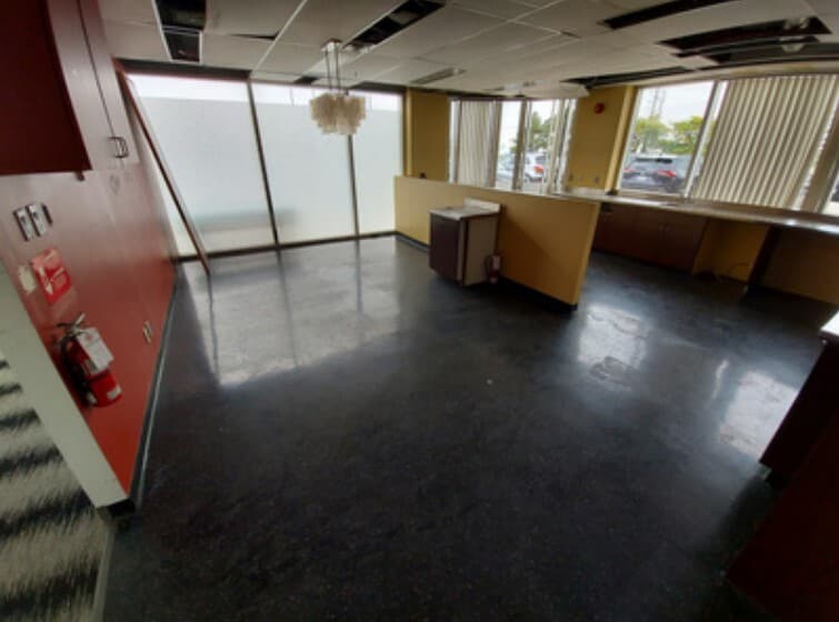 5945-5955 Airport Rd, Mississauga, ON à louer Photo intérieure- Image 1 de 7