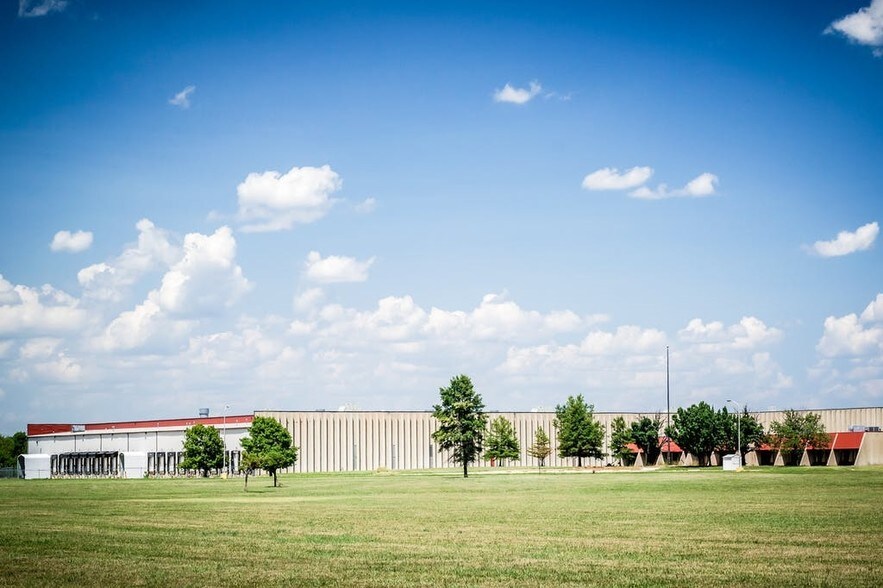 2674 N US Highway 169, Coffeyville, KS for sale - Primary Photo - Image 1 of 1