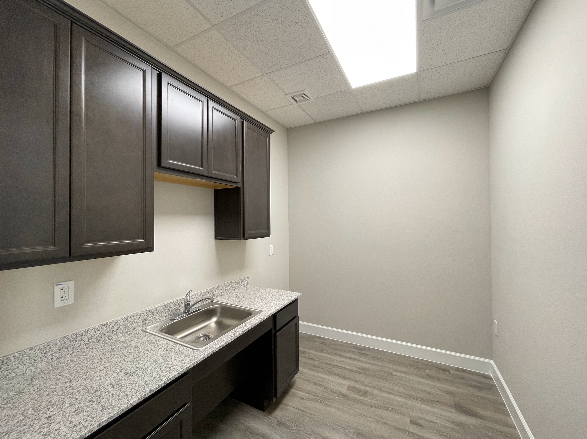 5501 Cabrera Dr, Sugar Land, TX for sale Primary Photo- Image 1 of 15