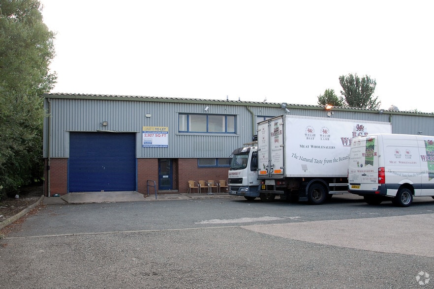 St Asaph Ave, Rhyl for lease - Building Photo - Image 3 of 8