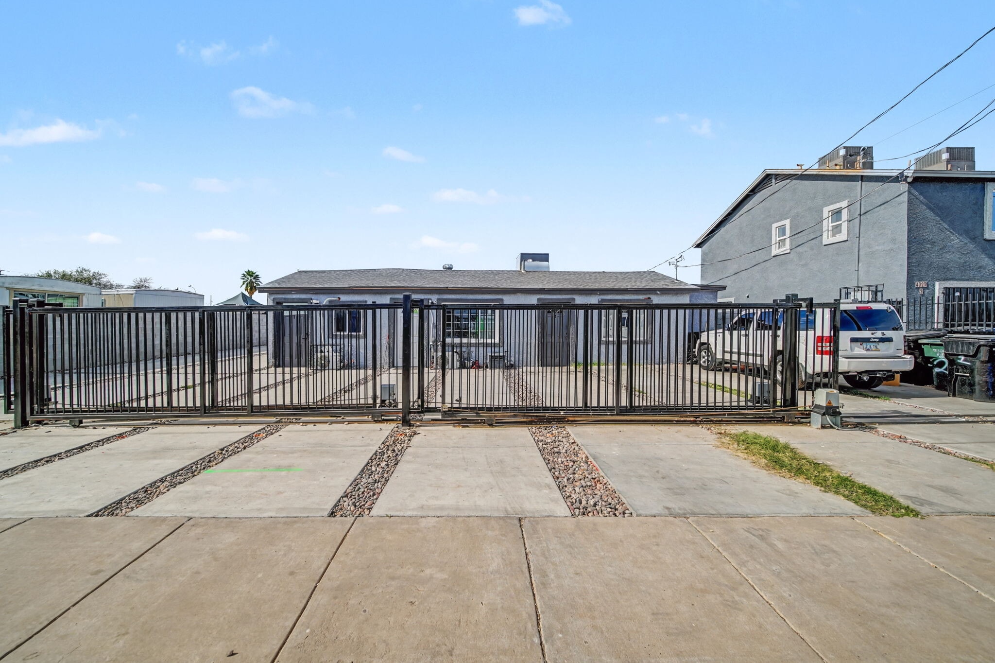 S 15th Multifamily Portfolio portefeuille de 2 propriétés à vendre sur LoopNet.ca Photo principale- Image 1 de 3