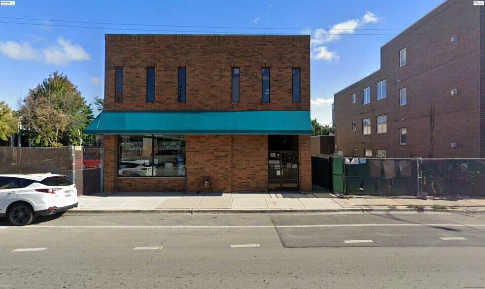 3223 N Elston Ave, Chicago, IL à louer - Photo du bâtiment - Image 2 de 4