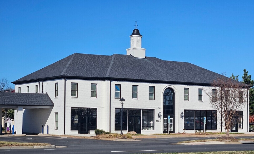 8780 Centreville Rd, Manassas, VA à louer - Photo du bâtiment - Image 2 de 19