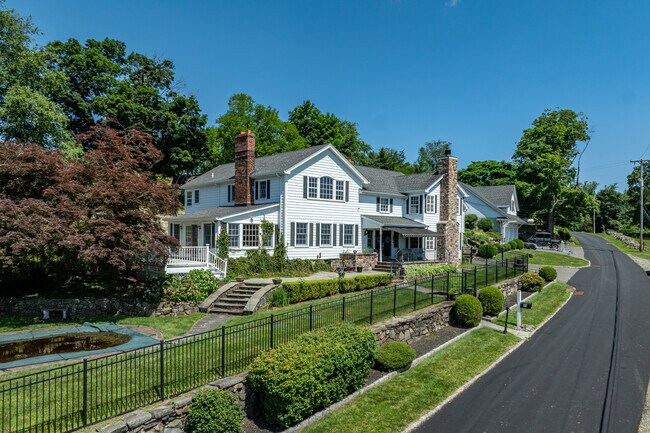 More details for 11 Charlottesburg Rd, Boonton, NJ - Sports & Entertainment for Sale