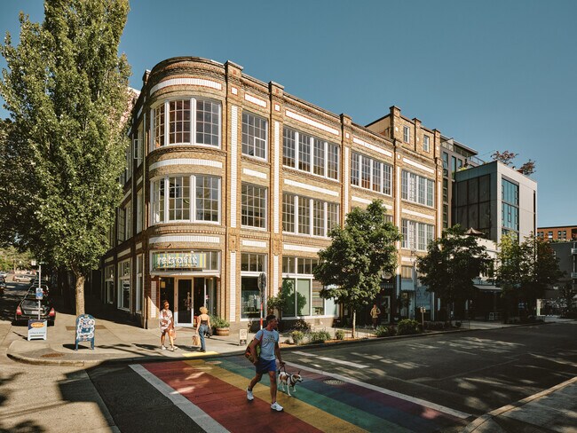 Plus de détails pour 1101 E Pike St, Seattle, WA - Bureau à louer