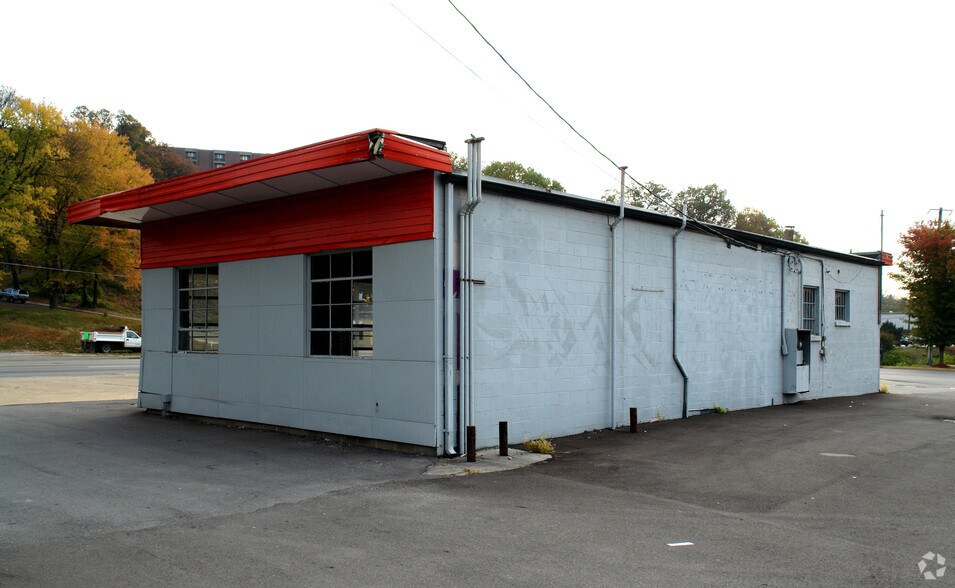 2201 N Broadway St, Knoxville, TN for sale - Building Photo - Image 3 of 6