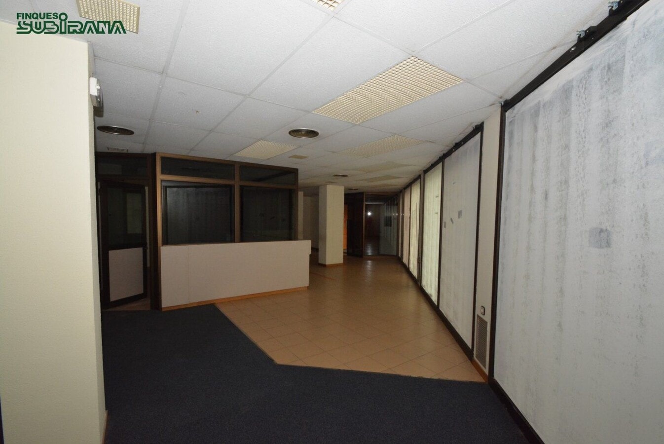 Igualada, BAR 08700 - Unit - - - Interior Photo - Image 2 of 11