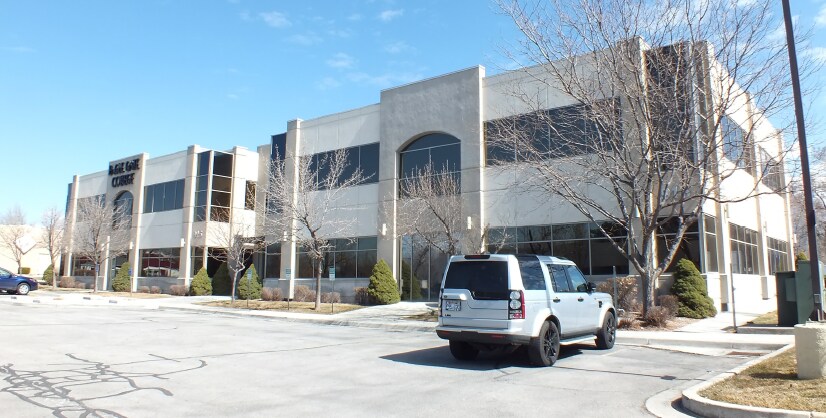 915 N 400 W, Layton, UT à louer - Photo du bâtiment - Image 2 de 5