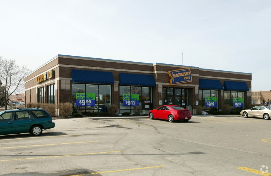 7325 Mineral Point Rd, Madison, WI for lease - Primary Photo - Image 1 of 1