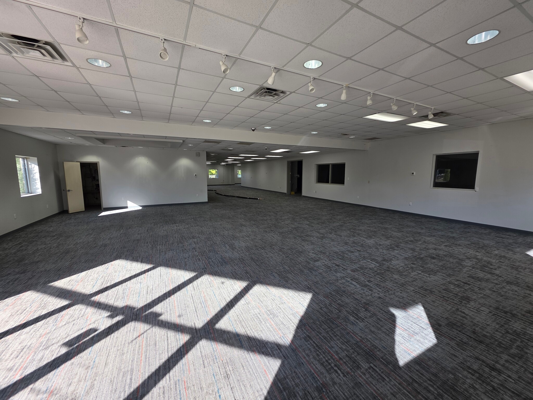 6358 Pinemont Dr, Houston, TX à louer Photo intérieure- Image 1 de 18