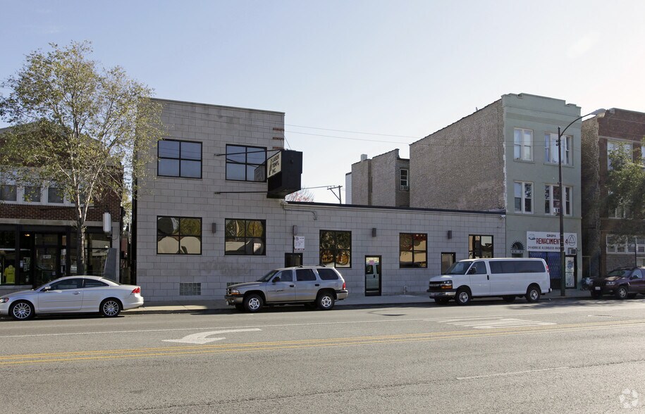 2147 N Western Ave, Chicago, IL à louer - Photo principale - Image 1 de 18