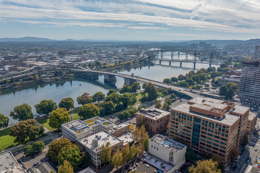 220-228 SW 1st Ave, Portland, OR for sale - Building Photo - Image 2 of 15