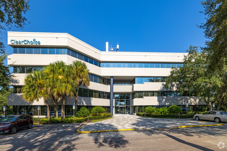 1101 N Lake Destiny Dr, Maitland, FL à vendre - Photo du bâtiment - Image 2 de 14