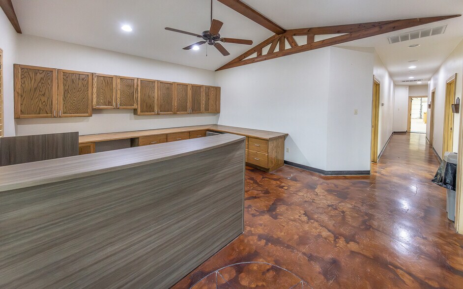 5914 County Road 6300, Lubbock, TX à louer - Photo intérieure - Image 2 de 46