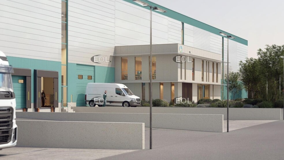 Industrial in Marignane for lease - Building Photo - Image 3 of 4