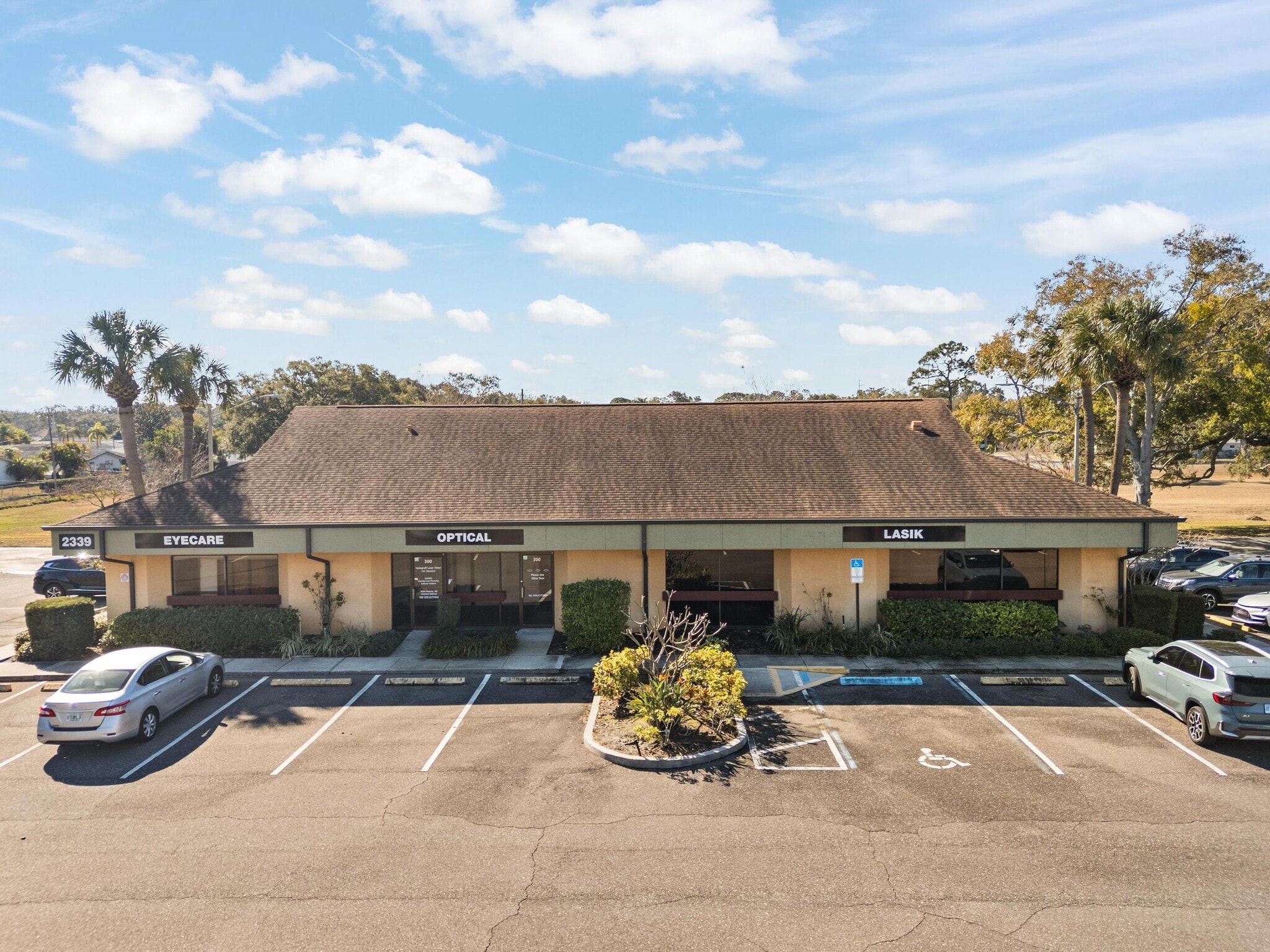 2339 Sunset Point Rd, Clearwater, FL for lease Primary Photo- Image 1 of 52