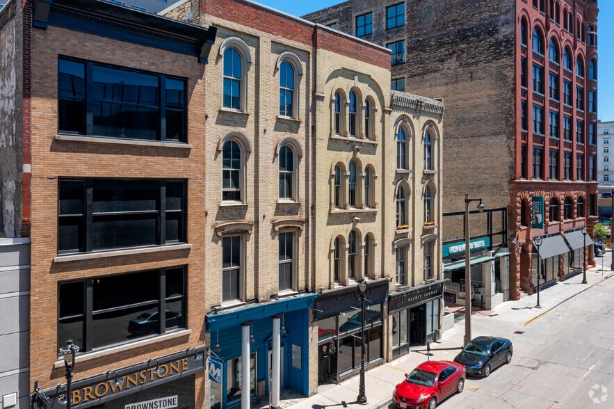 518-522 N Water St, Milwaukee, WI à vendre - Photo du bâtiment - Image 2 de 14