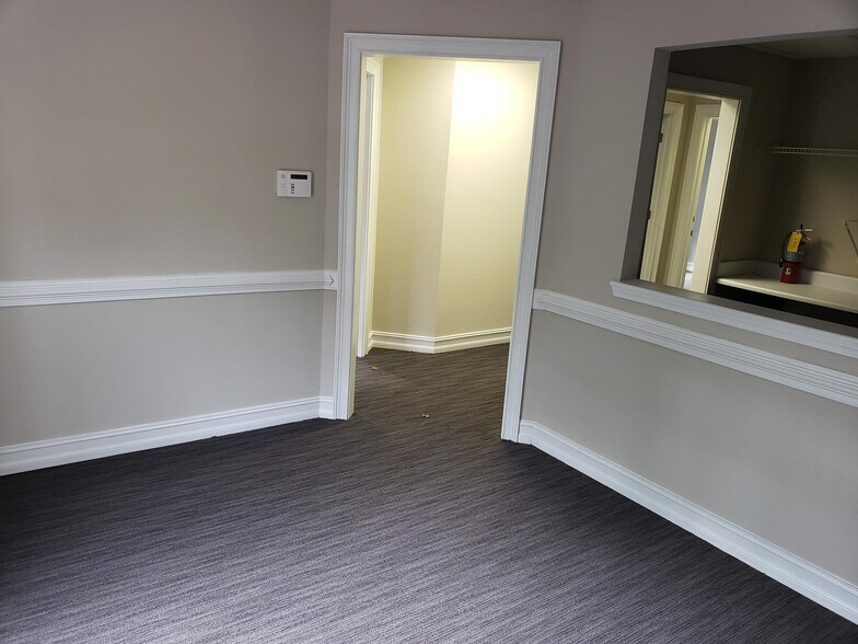 160 Bastille Way, Fayetteville, GA à louer - Photo du bâtiment - Image 2 de 17