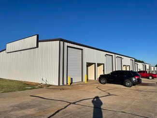 Plus de détails pour 1917 Atchison Dr, Norman, OK - Local d'activités à louer